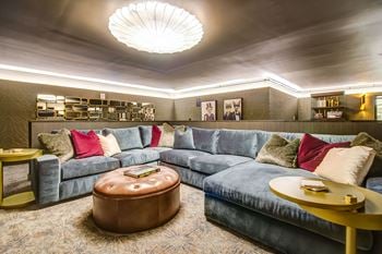 Social lounge